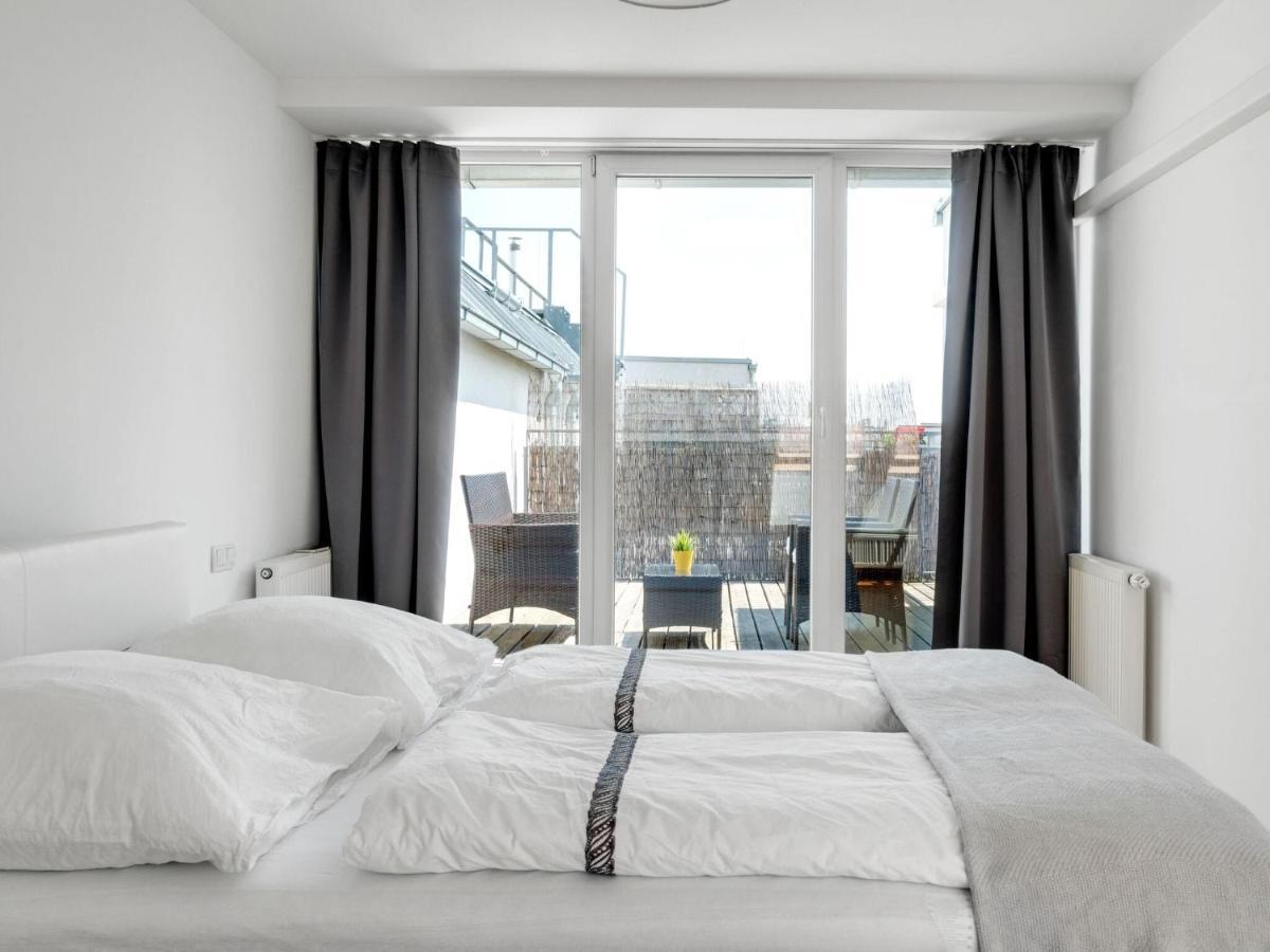 Elegant Apartment In Vienna With Patio Bagian luar foto